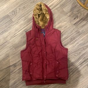 AE puffer vest